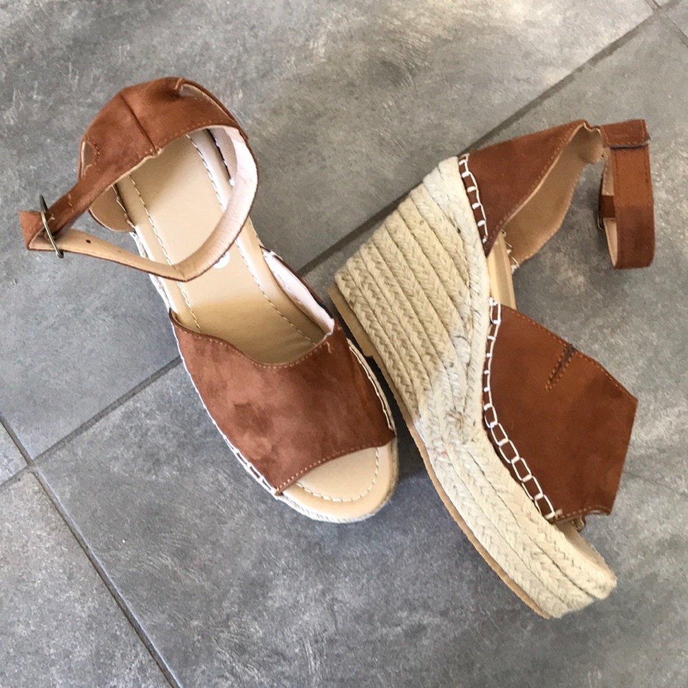 NWOT Beautiful Suede Espadrilles Size 38!!!